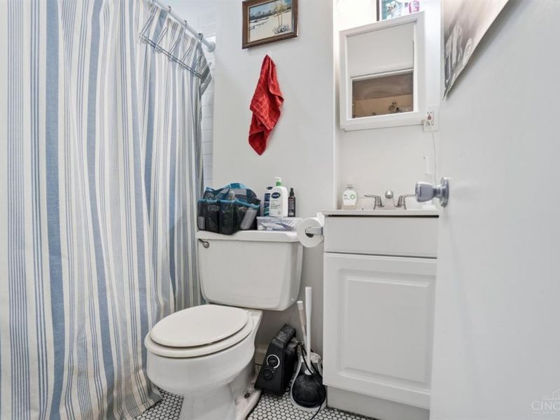 407 Warner Street, Cincinnati, OH 45219 Photo 18