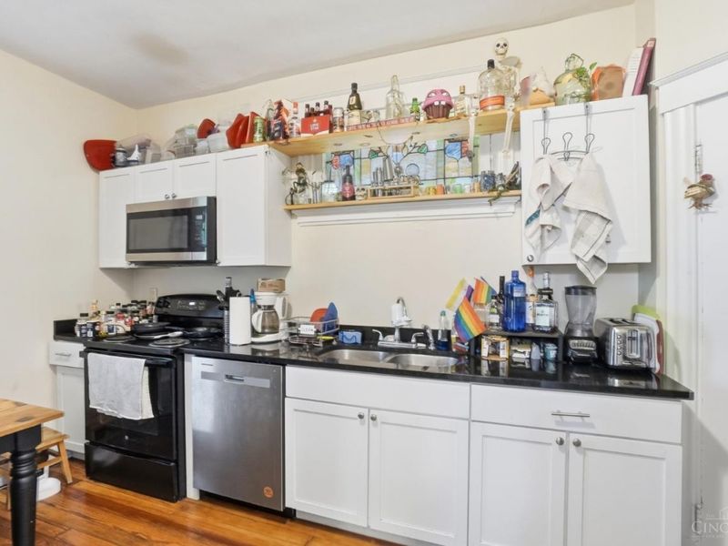 407 Warner Street, Cincinnati, OH 45219 Photo 9