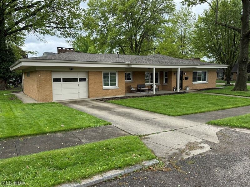 837 Oak Street NW, New Philadelphia, OH 44663 Photo 2