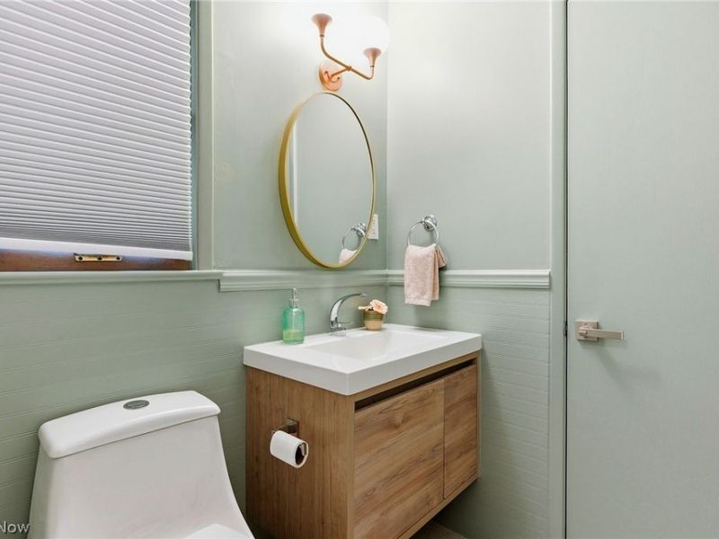 4348 W 202nd Street, Fairview Park, OH 44126 Photo 24