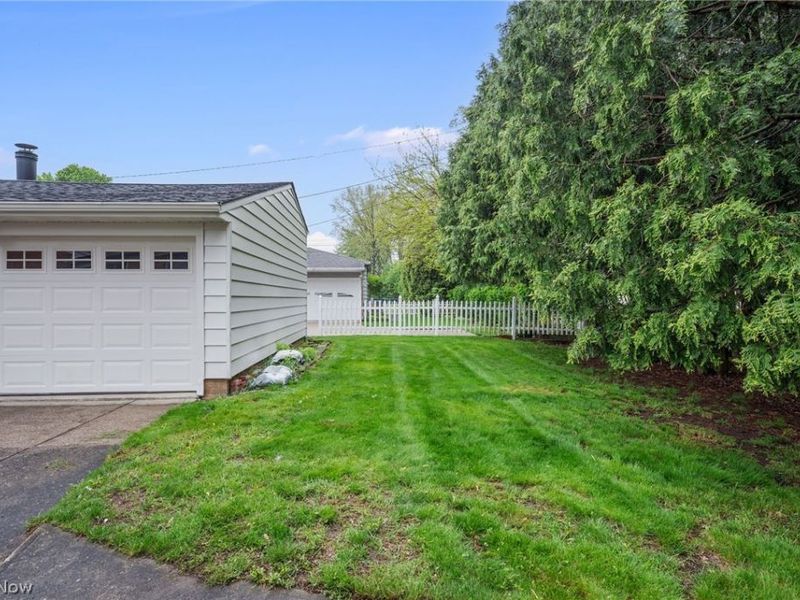 4348 W 202nd Street, Fairview Park, OH 44126 Photo 46