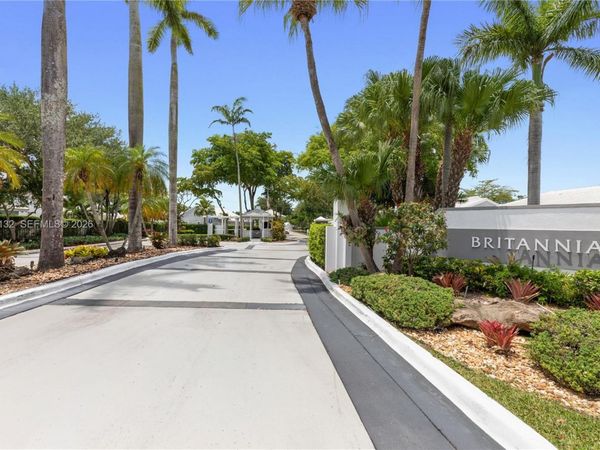 6414 SW 114th Pl , Miami, FL 33173