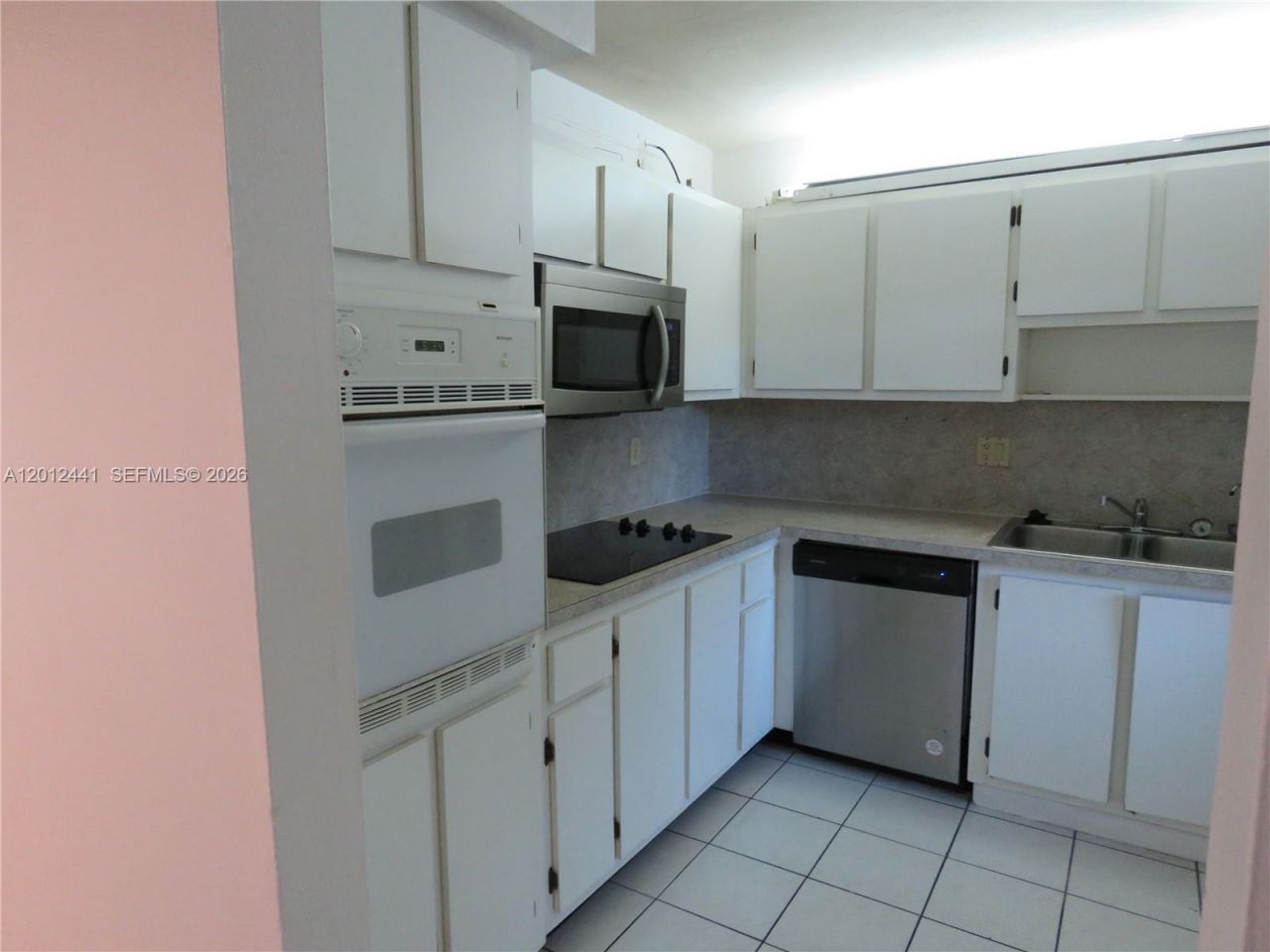 205 Lakeview Dr, Unit 102, Weston, FL 33326 Photo