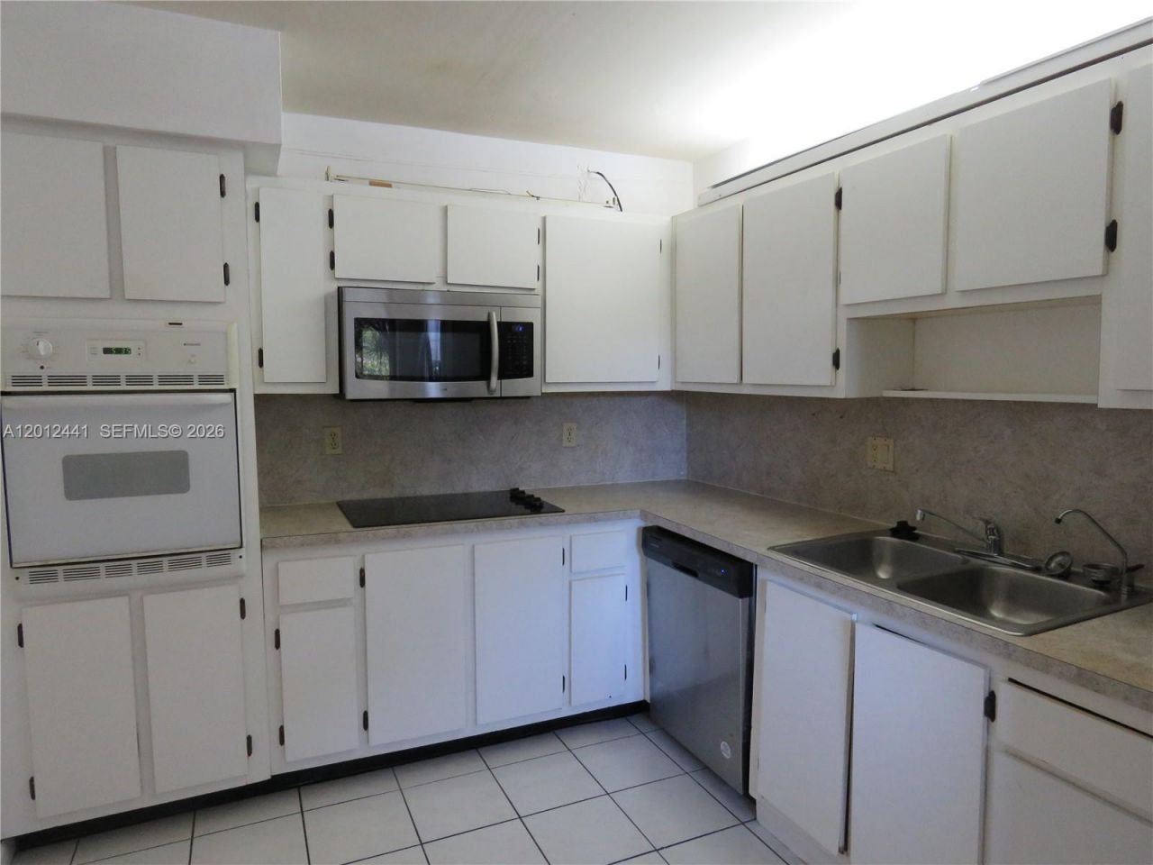 205 Lakeview Dr, Unit 102, Weston, FL 33326 Photo