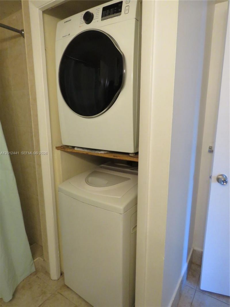 205 Lakeview Dr, Unit 102, Weston, FL 33326 Photo