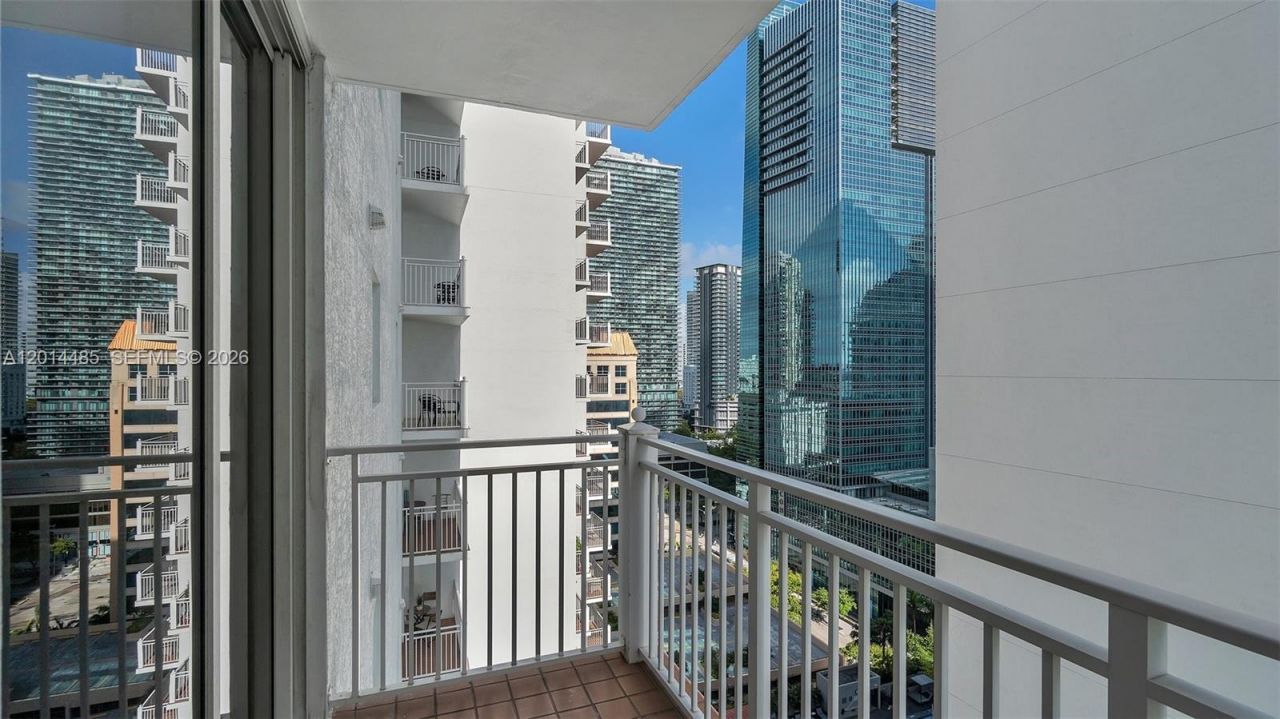185 SE 14th Ter, Unit 1801, Miami, FL 33131 Photo