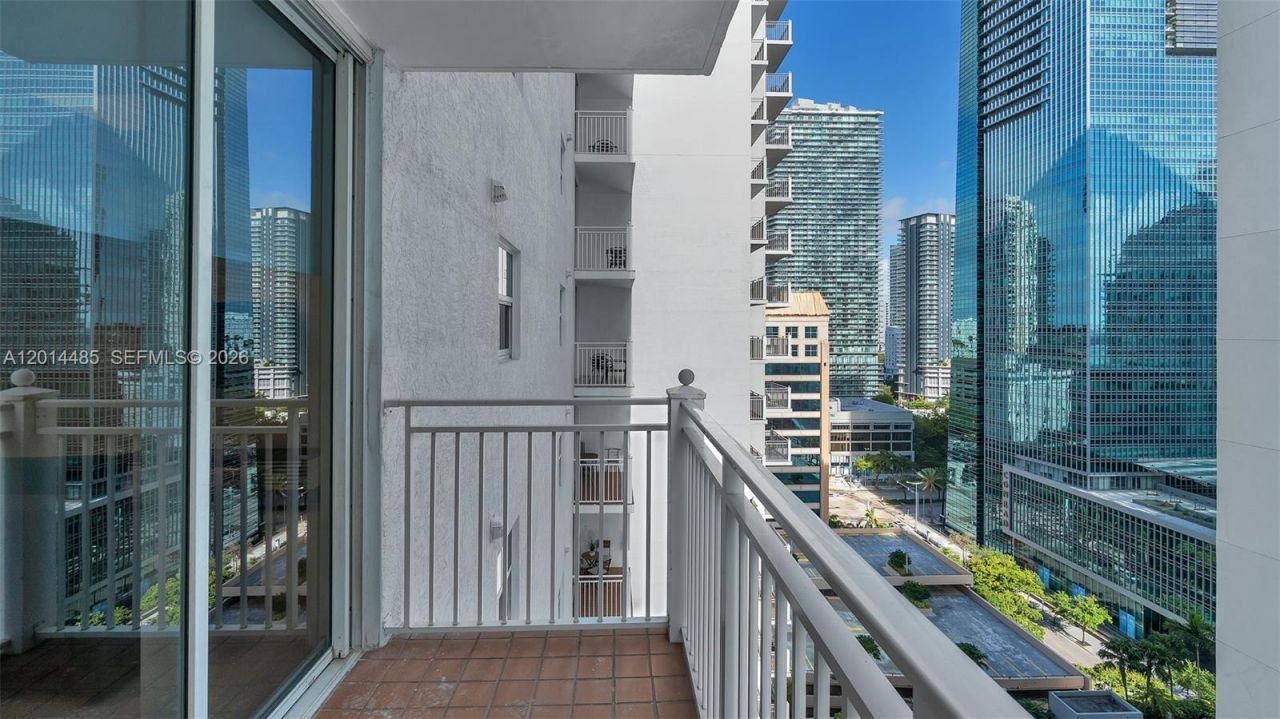 185 SE 14th Ter, Unit 1801, Miami, FL 33131 Photo