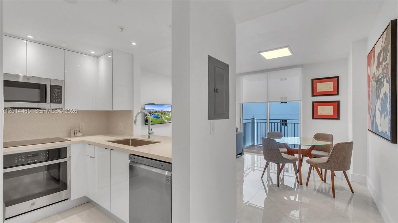 185 SE 14th Ter, Unit 1801, Miami, FL 33131 Photo