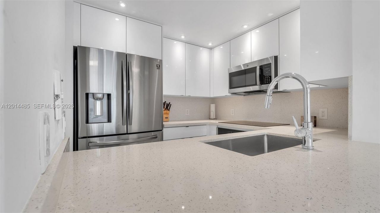 185 SE 14th Ter, Unit 1801, Miami, FL 33131 Photo