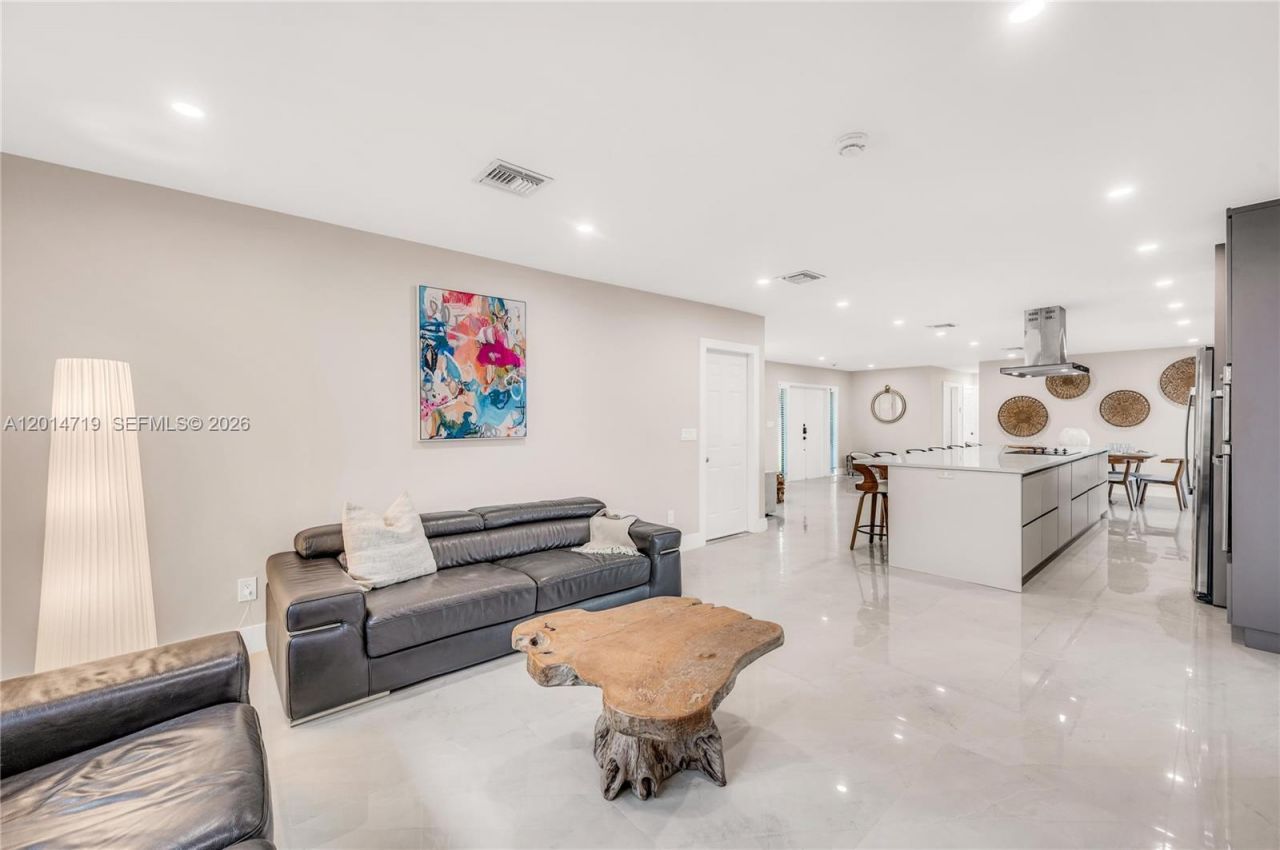 1111 NW 70th Ter, Plantation, FL 33313 Photo