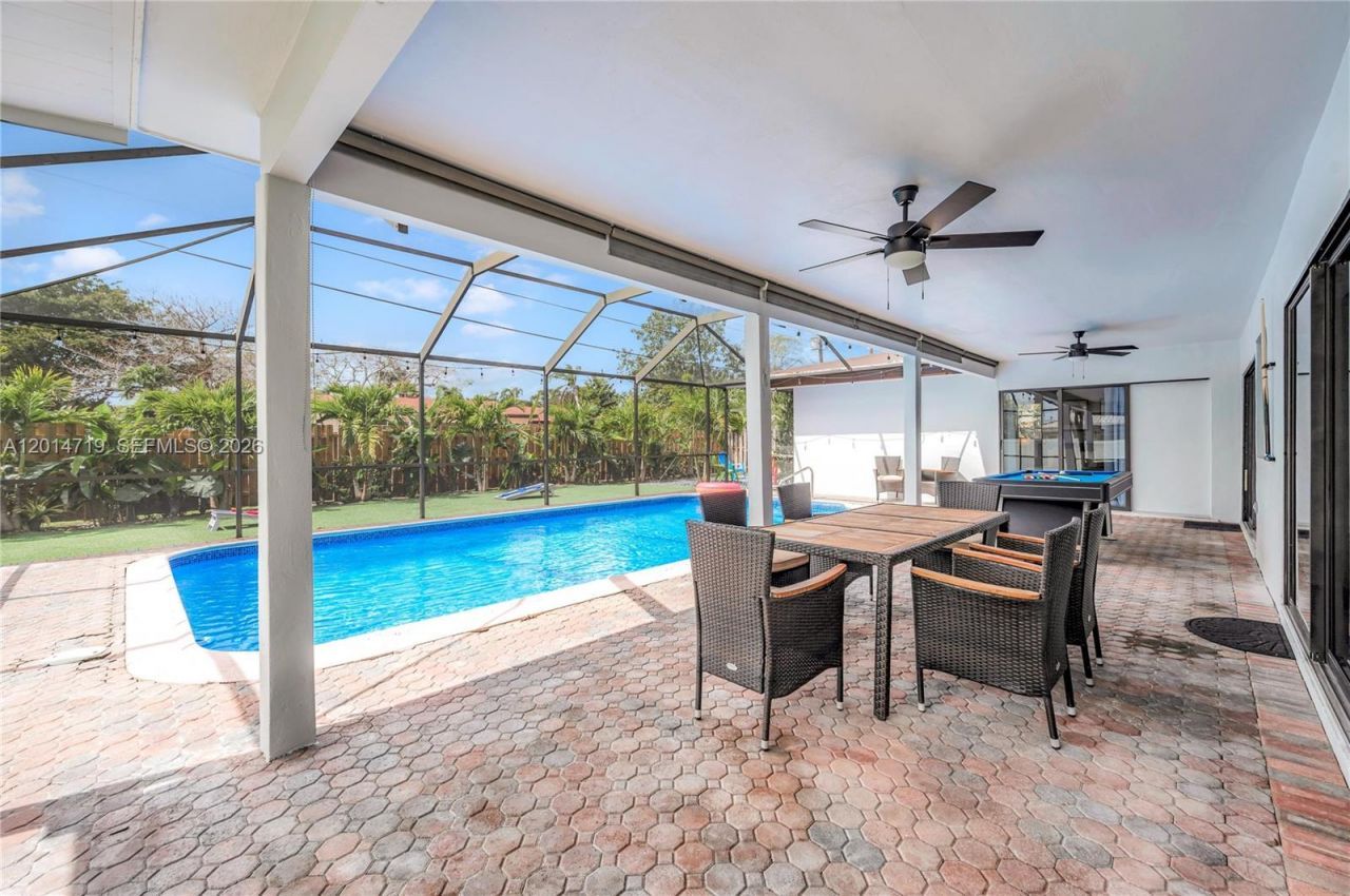 1111 NW 70th Ter, Plantation, FL 33313 Photo