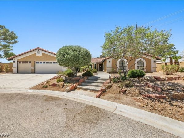 5555 Palmyra Avenue , Las Vegas, NV 89146
