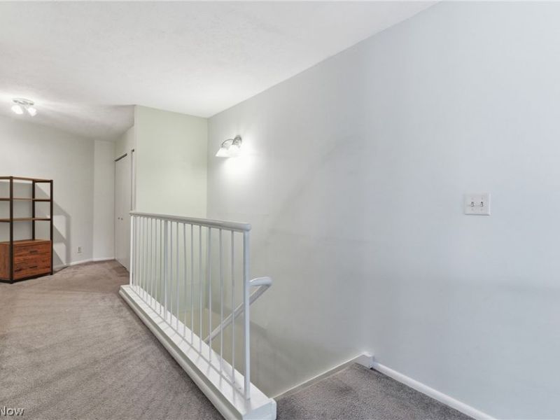 1900 Grove Court , Unit 112, Cleveland, OH 44113 Photo 21