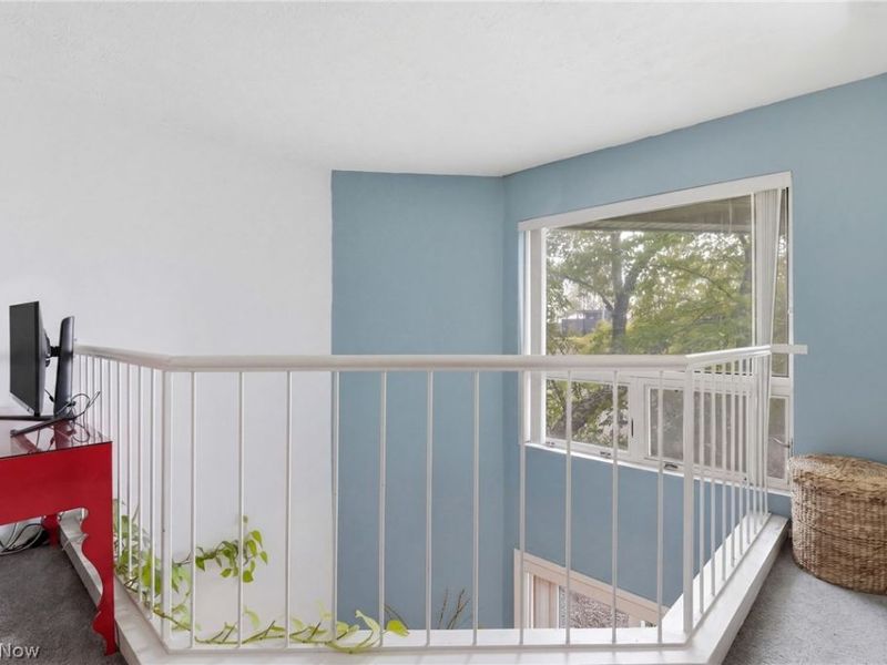 1900 Grove Court , Unit 112, Cleveland, OH 44113 Photo 24