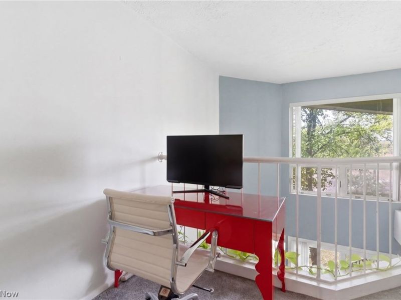 1900 Grove Court , Unit 112, Cleveland, OH 44113 Photo 25