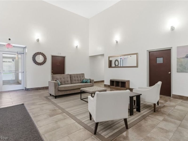 1900 Grove Court , Unit 112, Cleveland, OH 44113 Photo 30