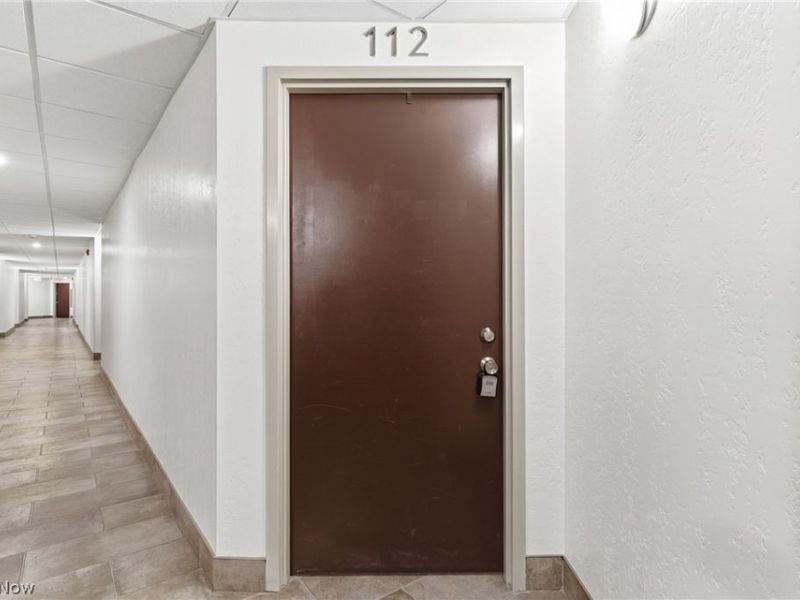 1900 Grove Court , Unit 112, Cleveland, OH 44113 Photo 4