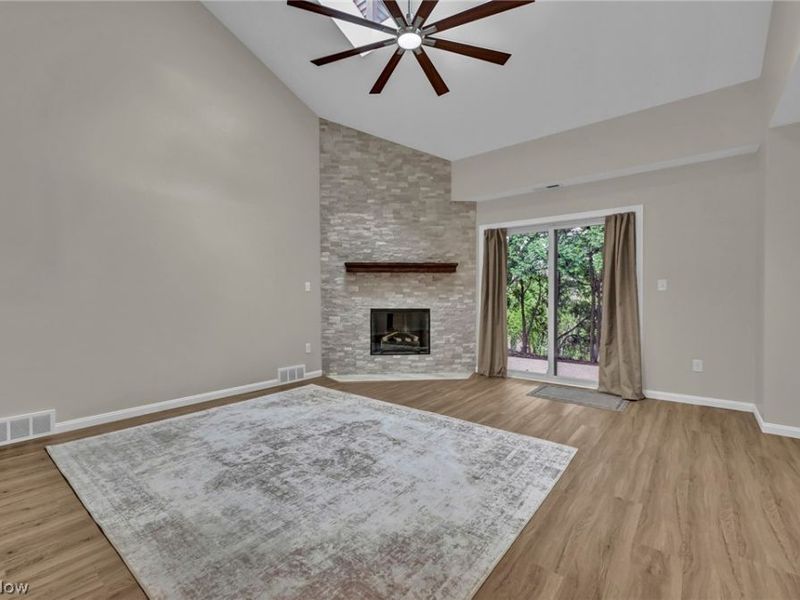 93 Silver Valley Boulevard, Munroe Falls, OH 44262 Photo 12