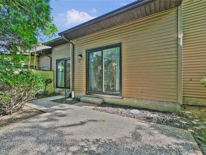 93 Silver Valley Boulevard, Munroe Falls, OH 44262 Photo 17