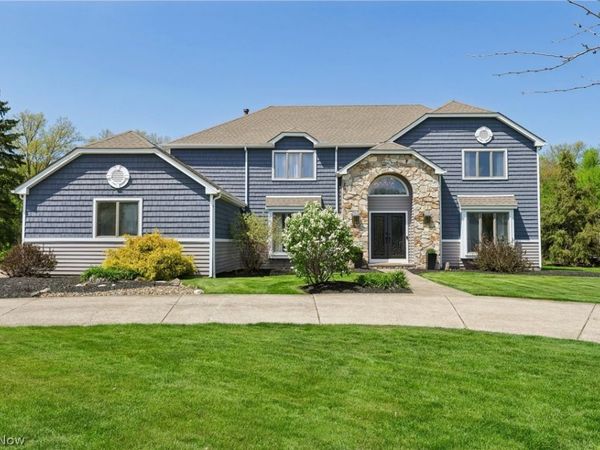 4420 Prestwick Crossing , Westlake, OH 44145