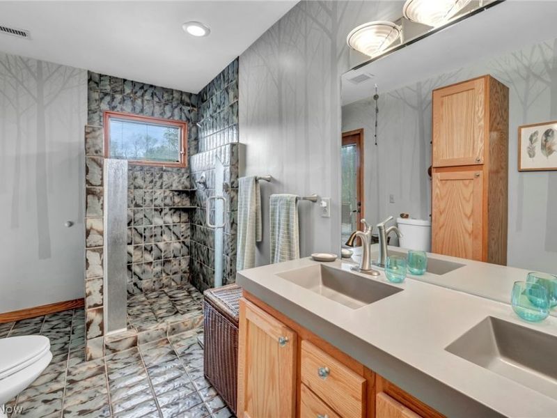 8683 Kennard Road, Lodi, OH 44254 Photo 18