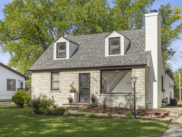 920 Hammerschmidt Avenue , Lombard, IL 60148