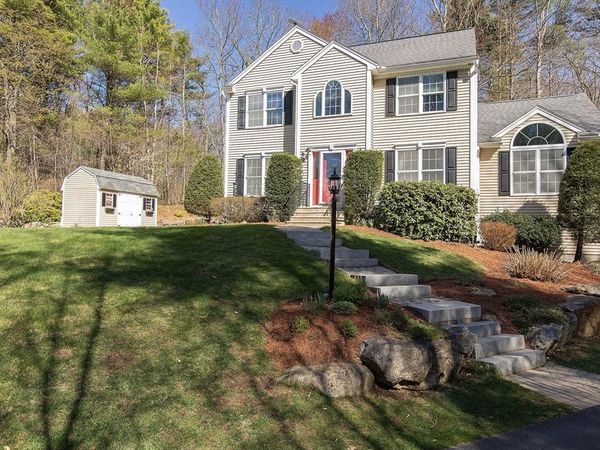 17 Foster Ct, Gardner, MA 01440
