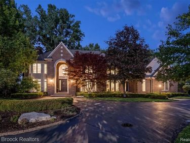 398 Shrewsbury Drive, Orion Twp, MI 48348