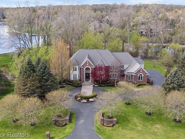 398 Shrewsbury Drive , Orion Twp, MI 48348