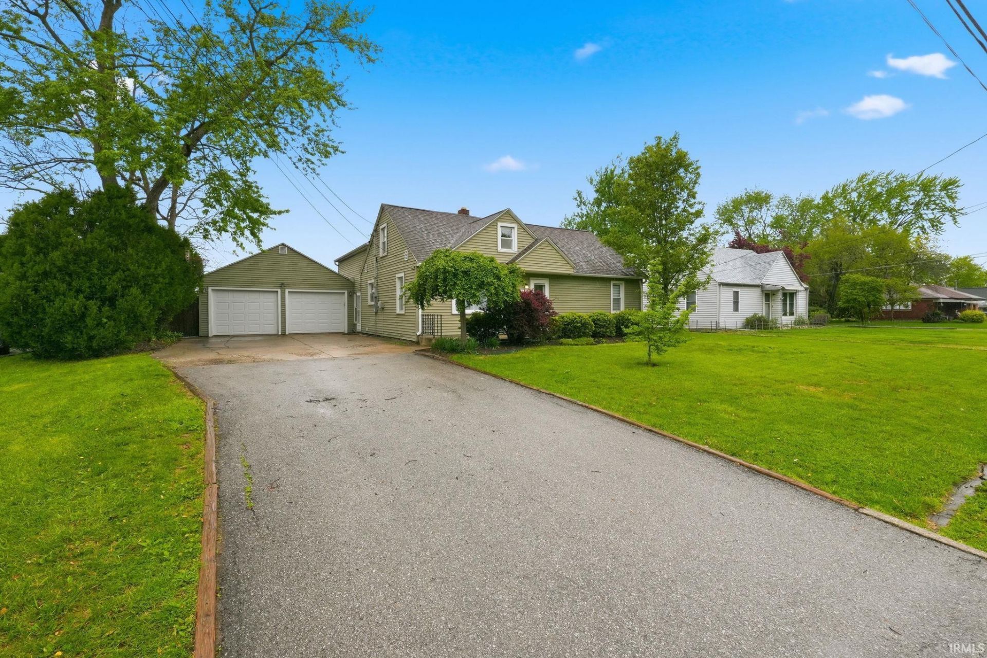 2017 Laverne Avenue, Fort Wayne, IN 46805 Main Photo