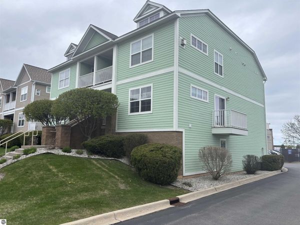 707 State Street E, Unit D, Traverse City, MI 49686
