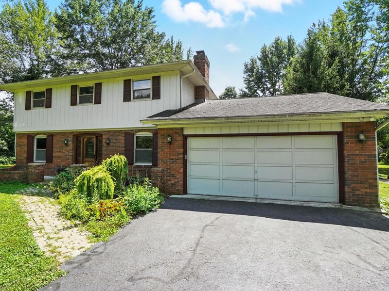 6233 E Walnut Street , Westerville, OH 43081 Photo 2