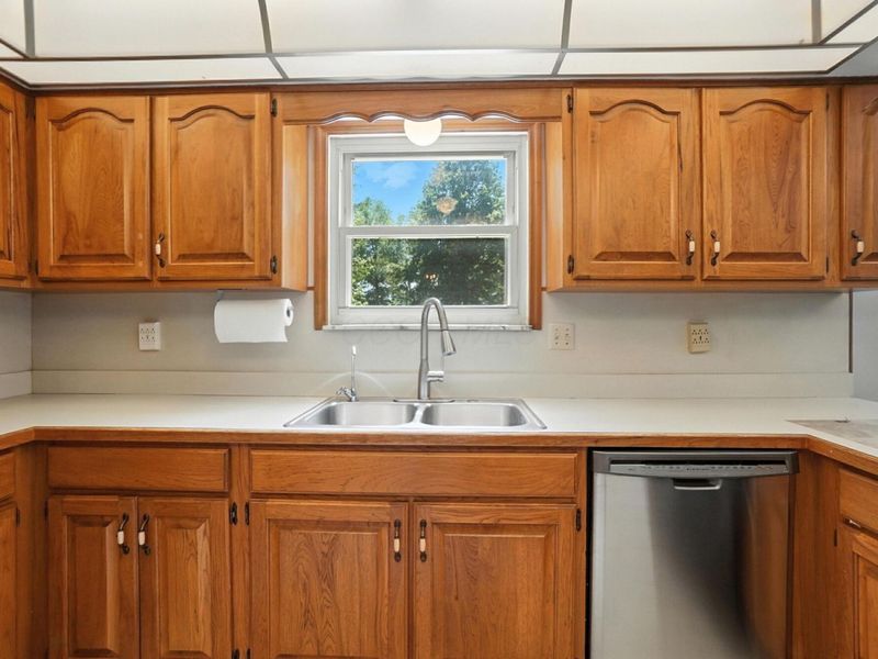 6233 E Walnut Street , Westerville, OH 43081 Photo 22