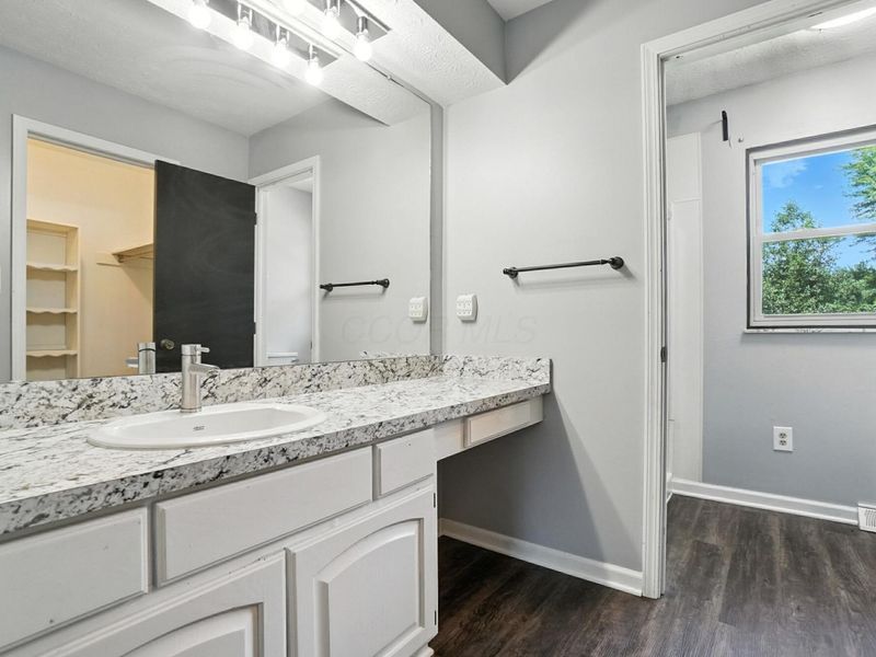 6233 E Walnut Street , Westerville, OH 43081 Photo 32