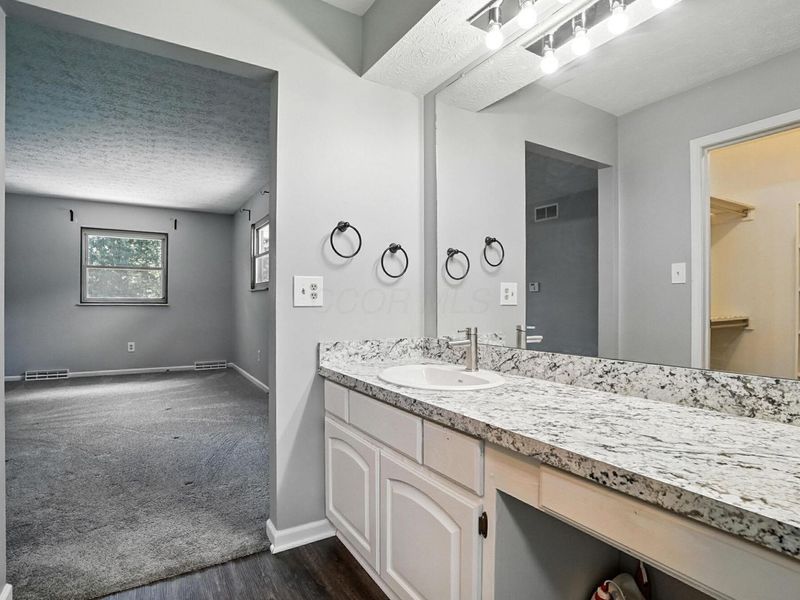 6233 E Walnut Street , Westerville, OH 43081 Photo 33