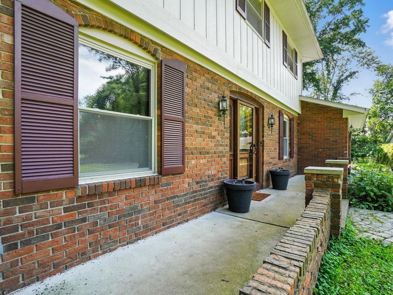 6233 E Walnut Street , Westerville, OH 43081 Photo 5