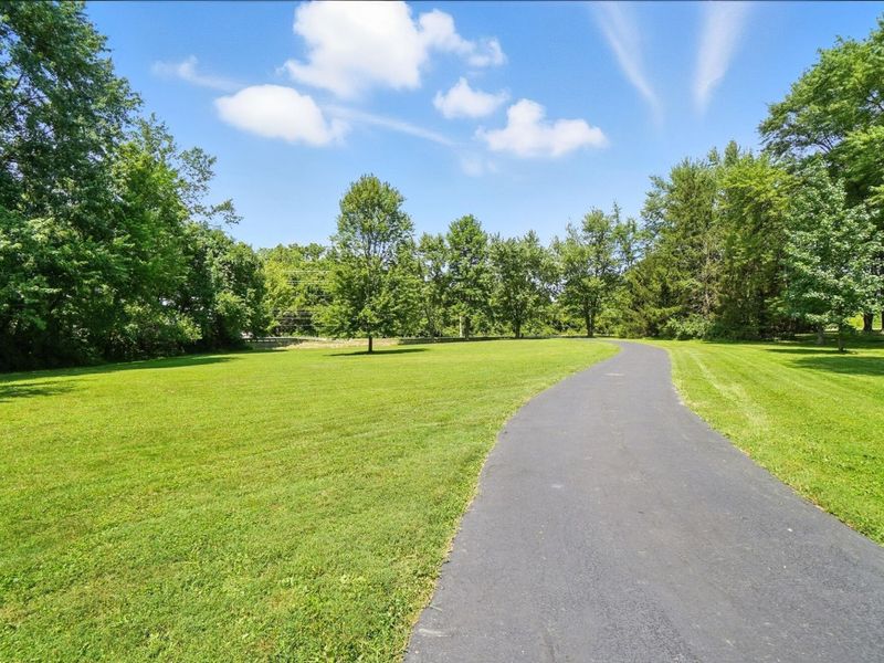 6233 E Walnut Street , Westerville, OH 43081 Photo 7
