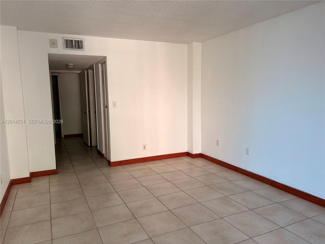 20860 San Simeon Way , Unit 303-6, Miami, FL 33179 Photo