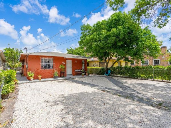 2385 NW 32nd St , Miami, FL 33142