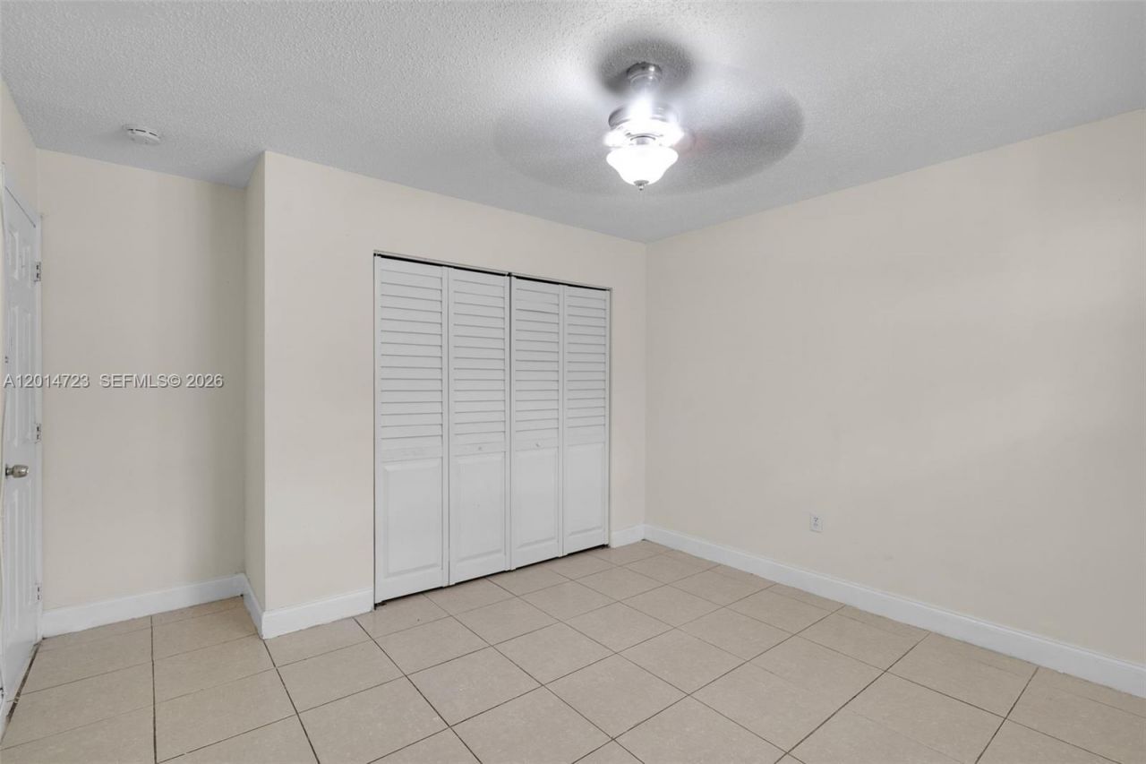 2385 NW 32nd St , Miami, FL 33142 Photo