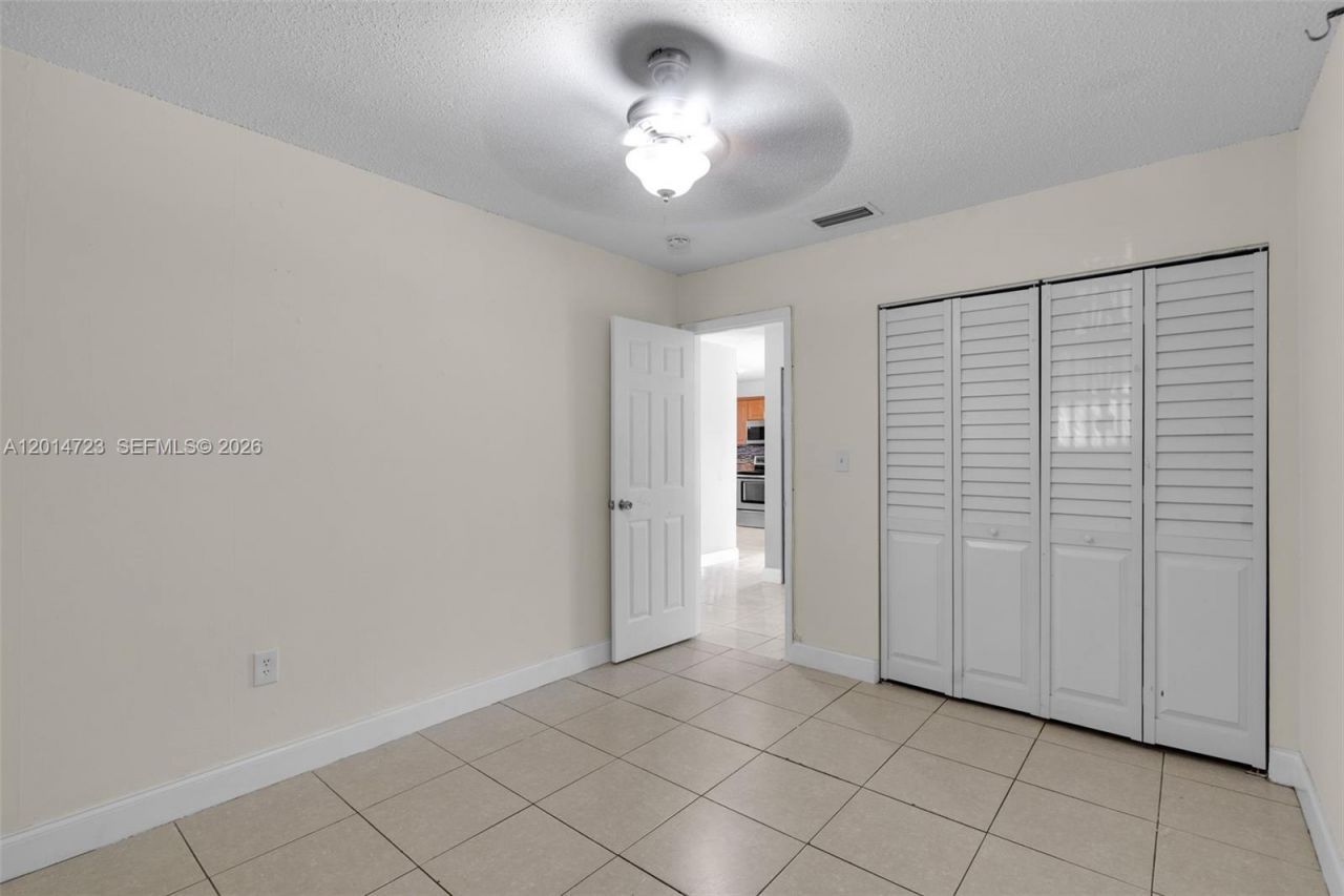 2385 NW 32nd St , Miami, FL 33142 Photo