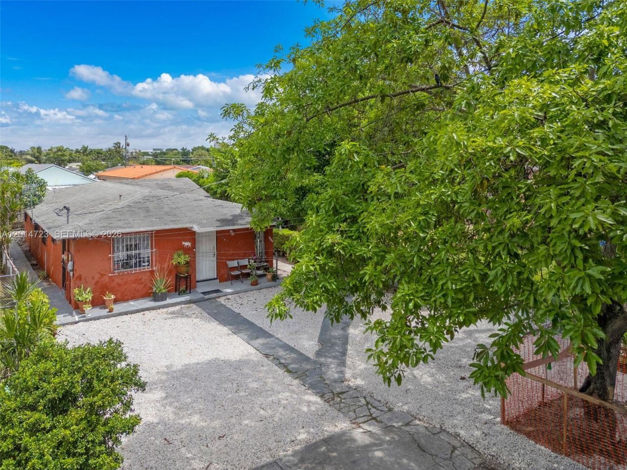 2385 NW 32nd St , Miami, FL 33142 Photo