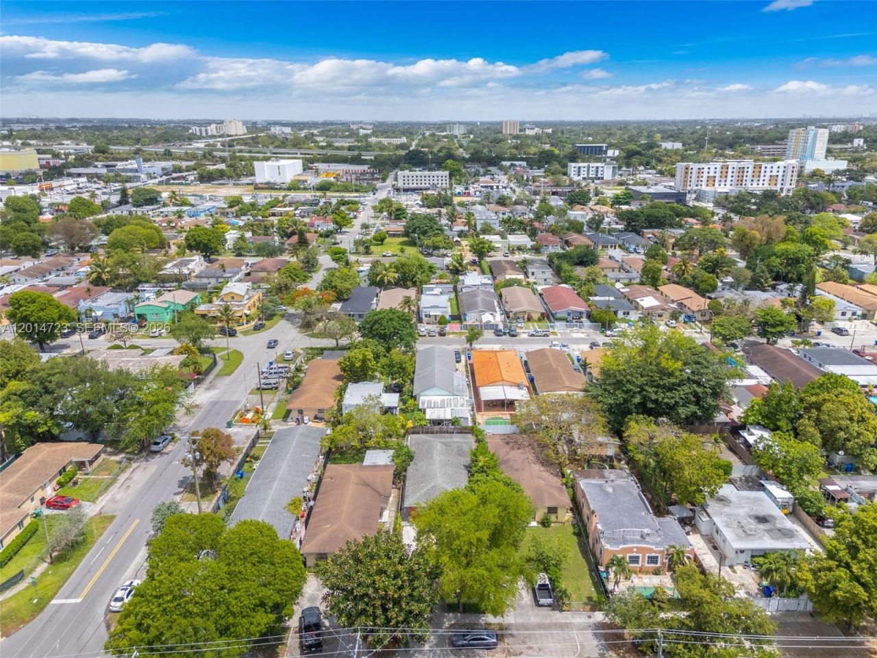 2385 NW 32nd St , Miami, FL 33142 Photo