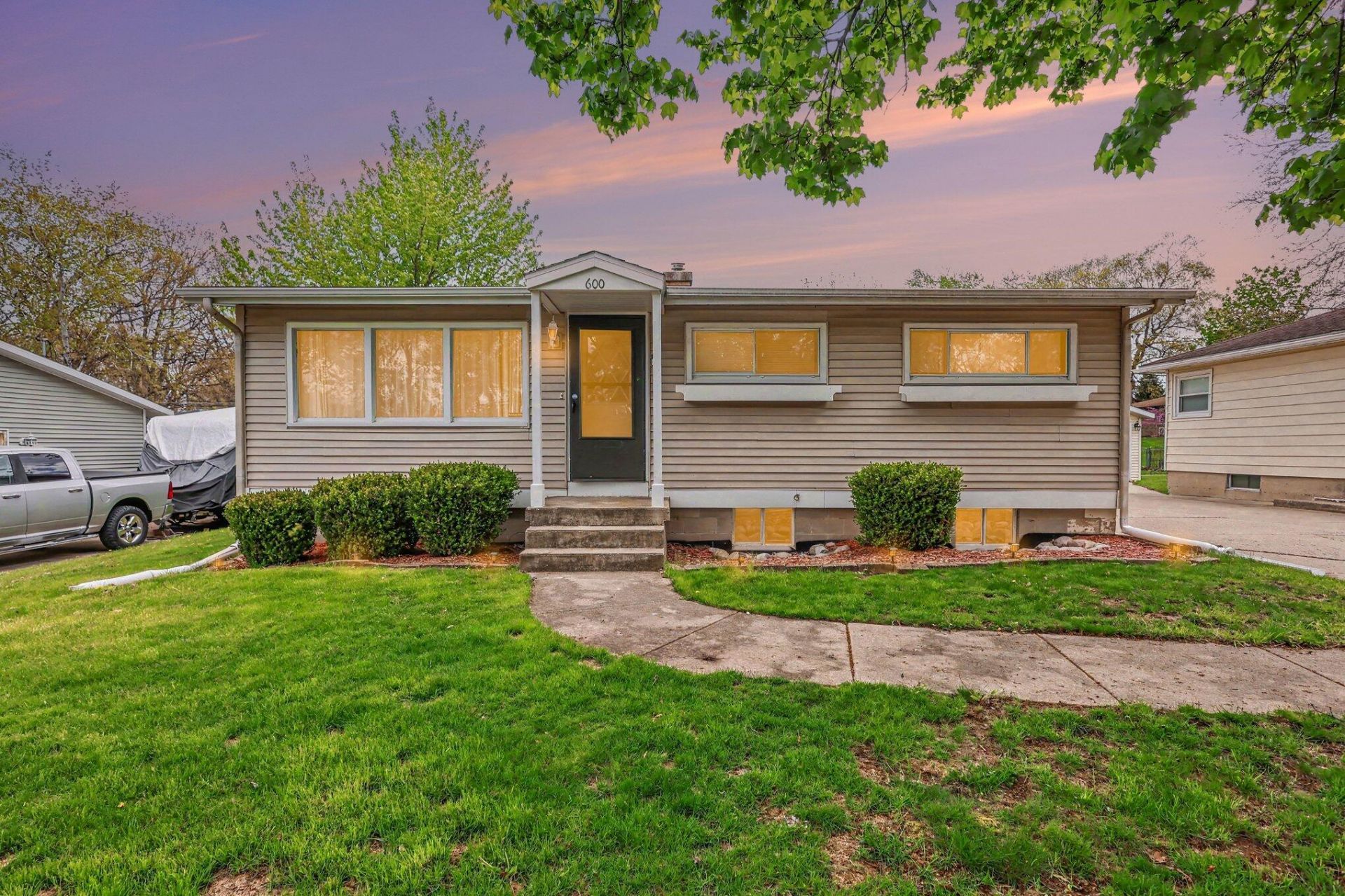 600 Saint Clair Avenue Nw, Grand Rapids, MI 49534 Main Photo