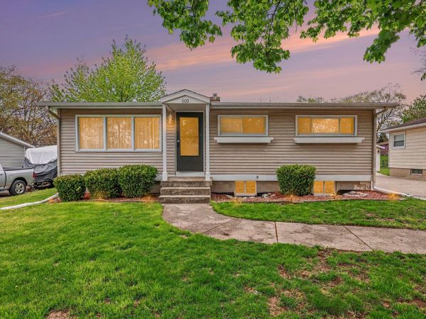600 Saint Clair Avenue NW, Grand Rapids, MI 49534