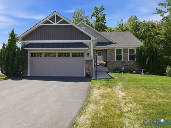 906 Sun Valley Way , Chesterfield, VA 23236