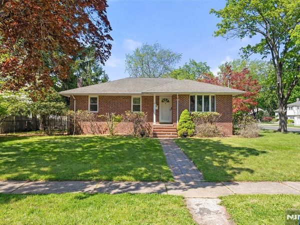 38 Carlson Court, CLOSTER, NJ 07624