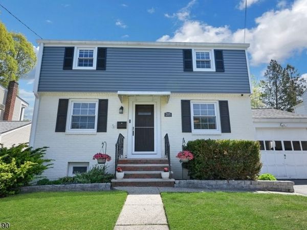 2 33Rd St, Fair Lawn, NJ 07410