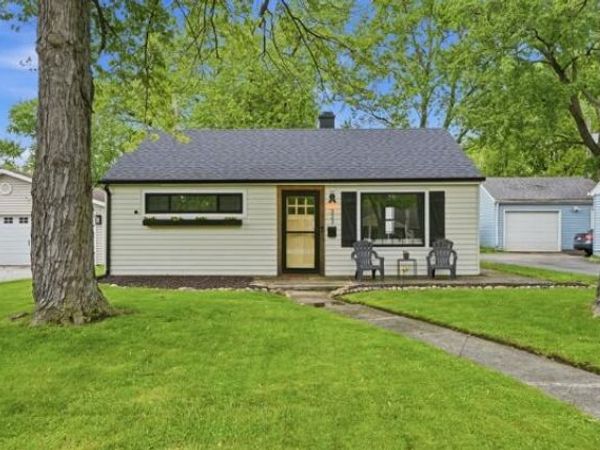 323 S Pettibone Street , Crown Point, IN 46307