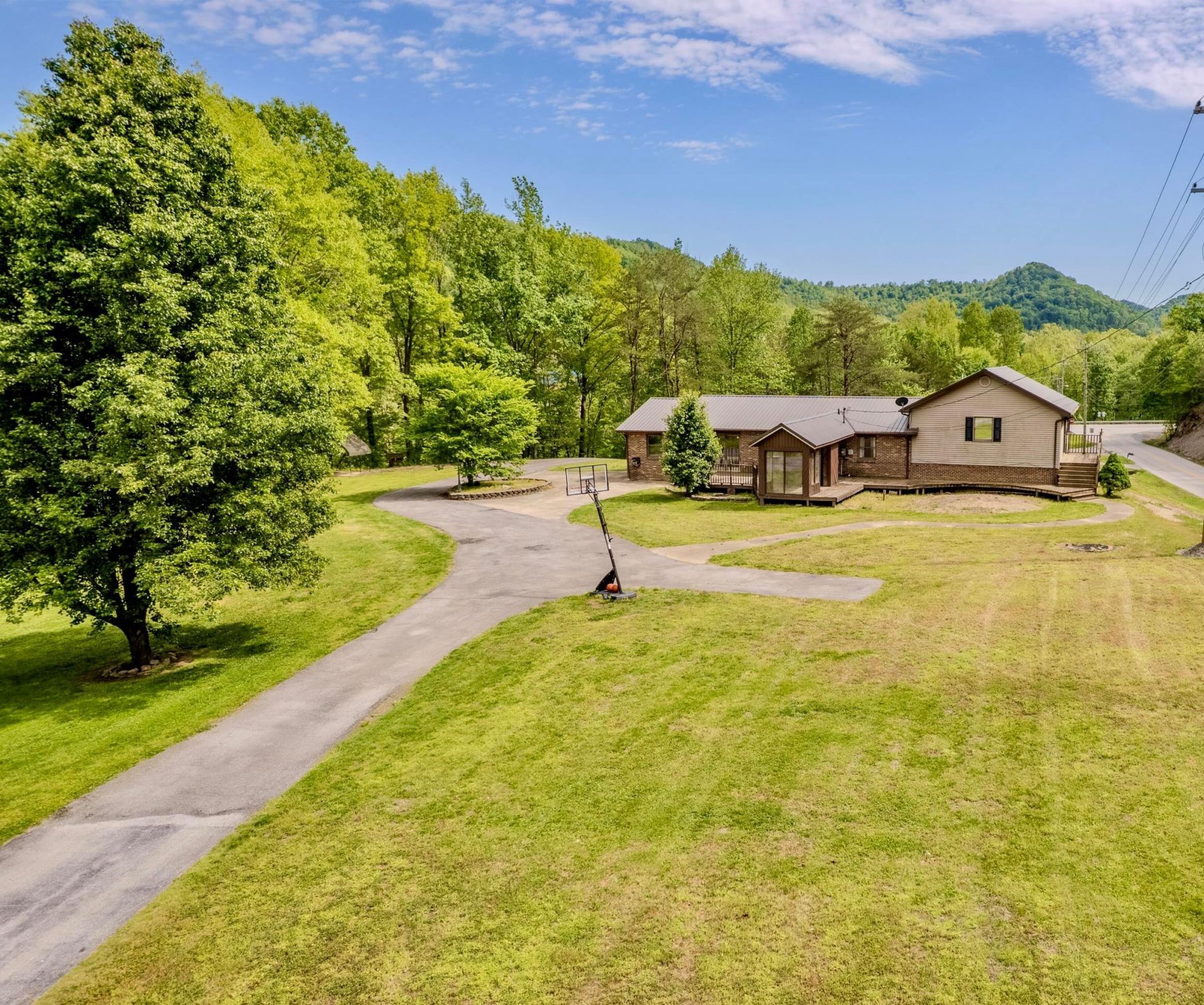 452 W KY 8, Vanceburg, KY 41179